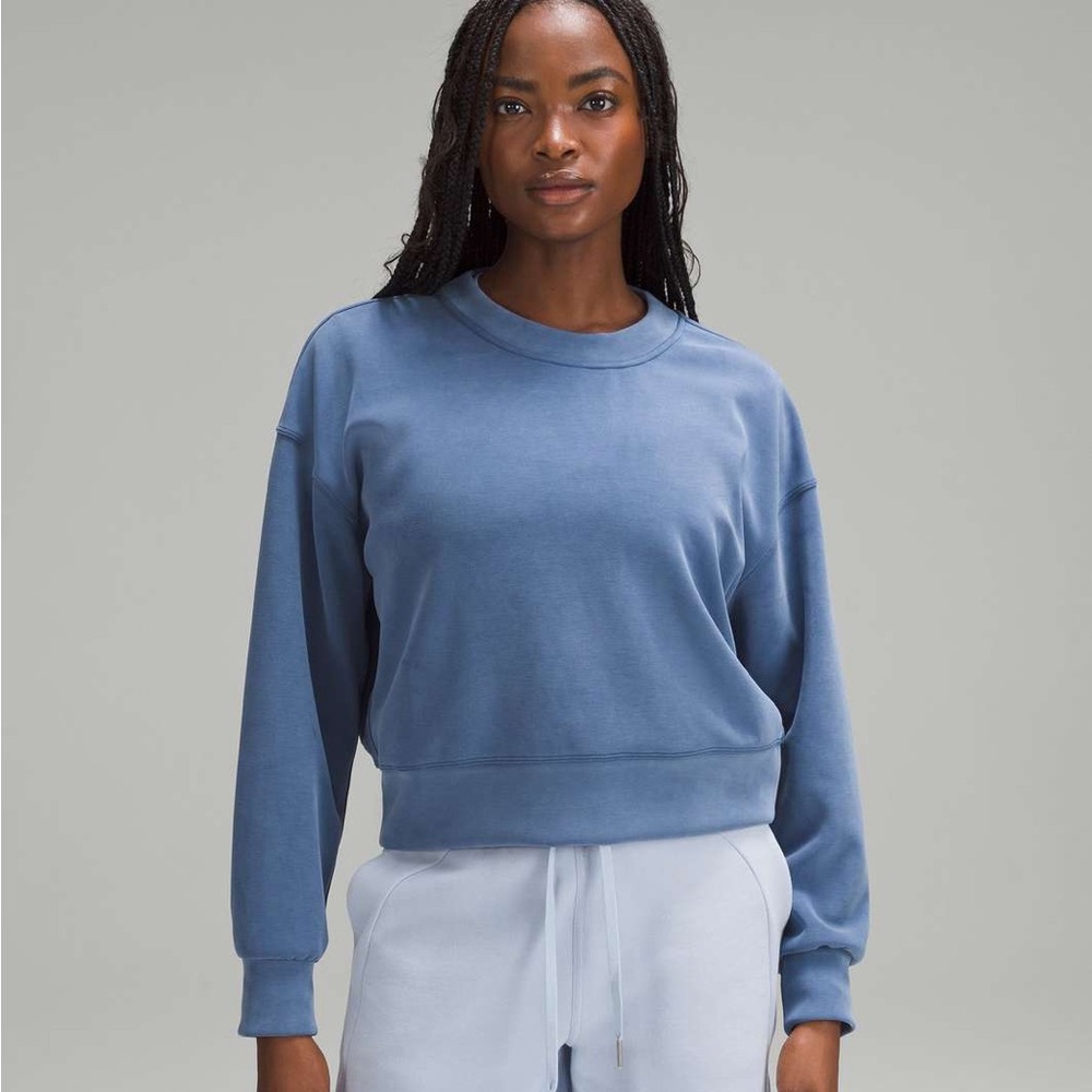 NWT Lululemon Perfectly Oversized Cropped Crew Softstreme Pitch Blue
